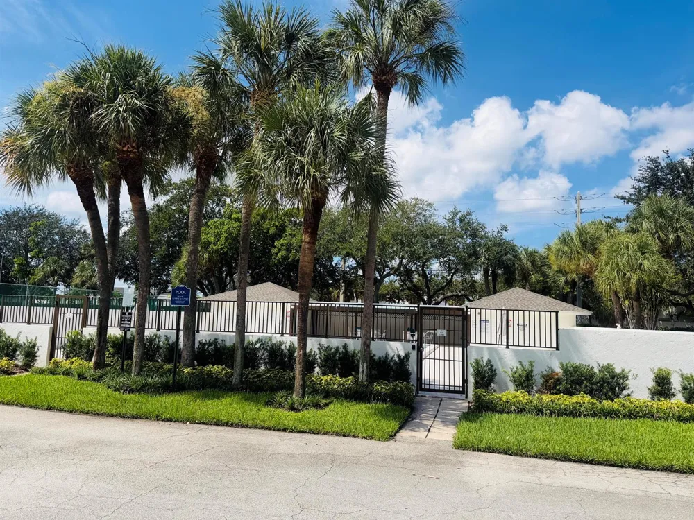3939 NE 5th Avenue #A206 Boca Raton, FL 33431