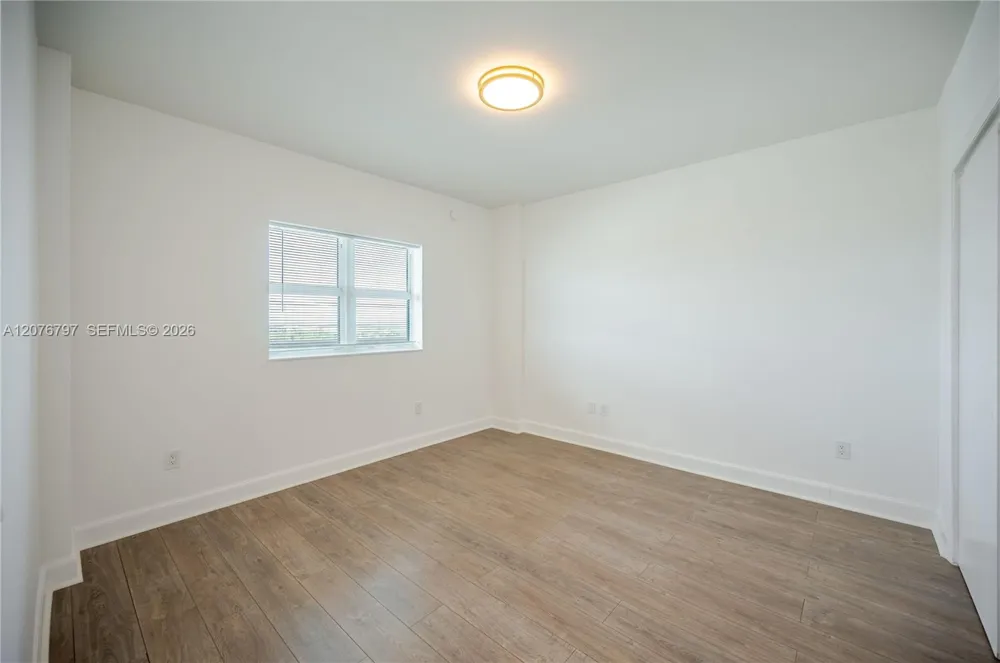 15051 Royal Oaks Ln #2403 North Miami, FL 33181