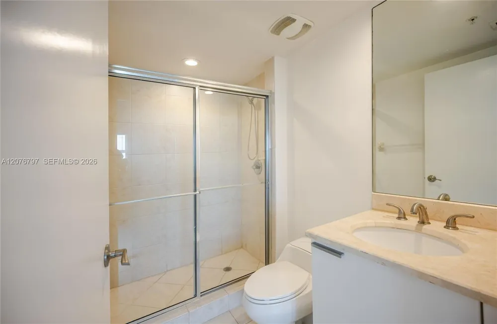 15051 Royal Oaks Ln #2403 North Miami, FL 33181