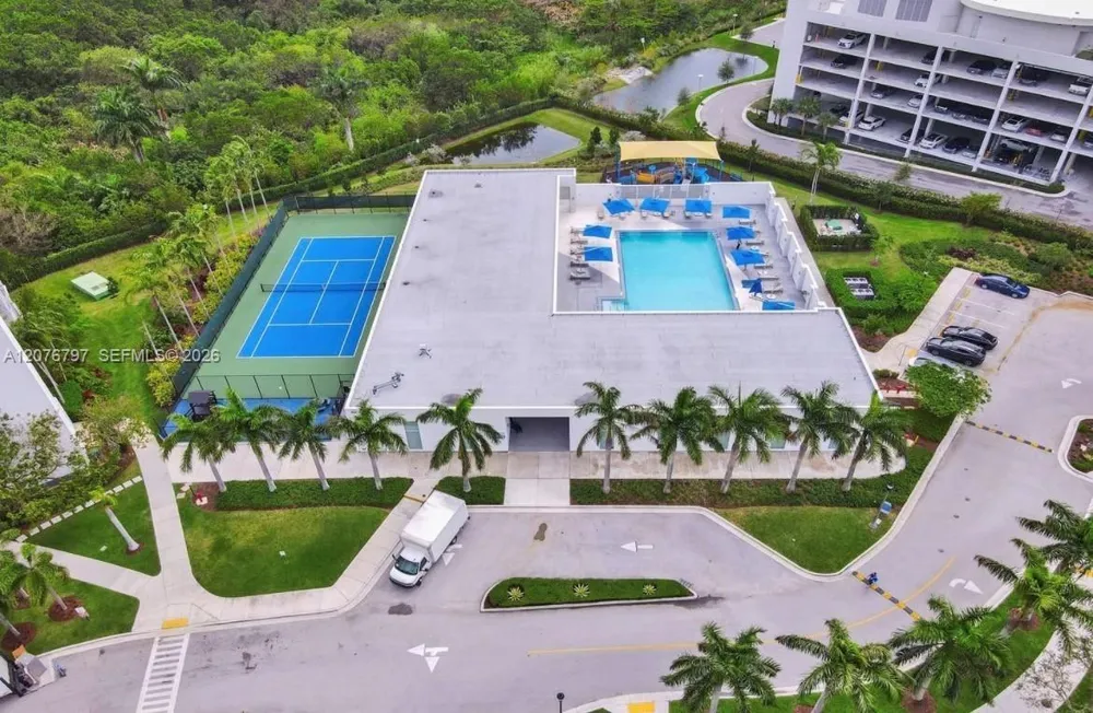 15051 Royal Oaks Ln #2403 North Miami, FL 33181
