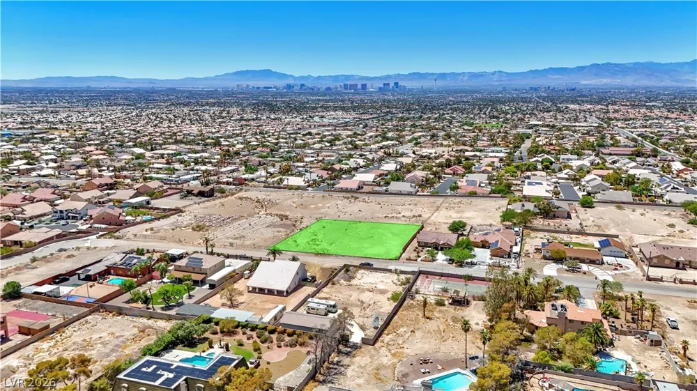 255 Vista Valley Street Las Vegas, NV 89110