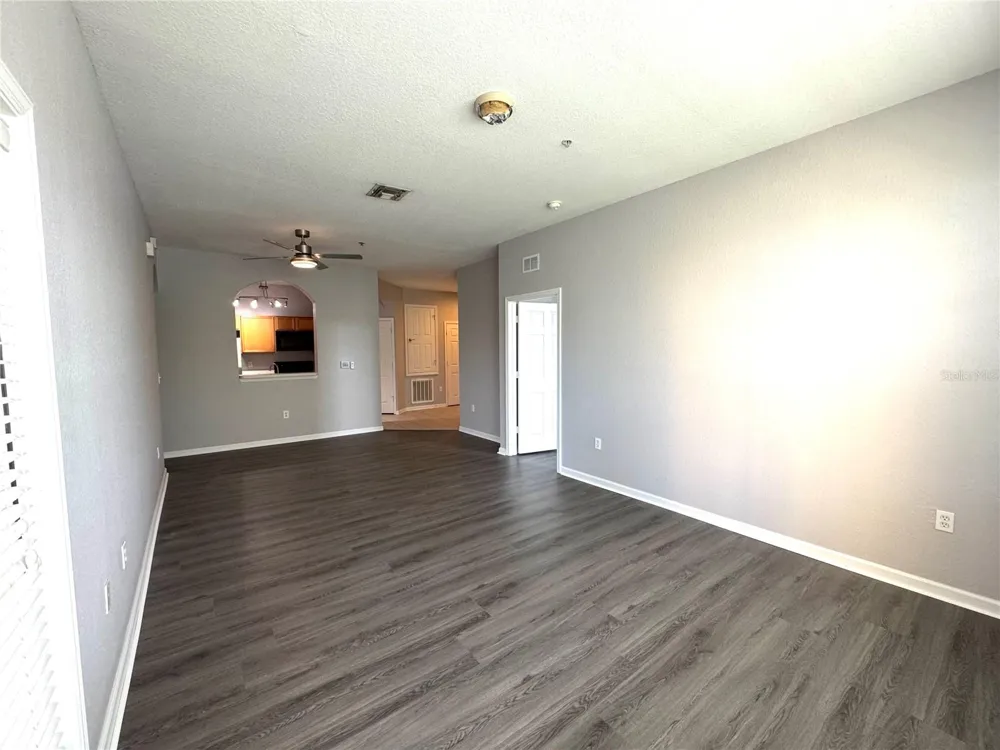 8660 BUCCILLI DRIVE #305 Orlando, FL 32829