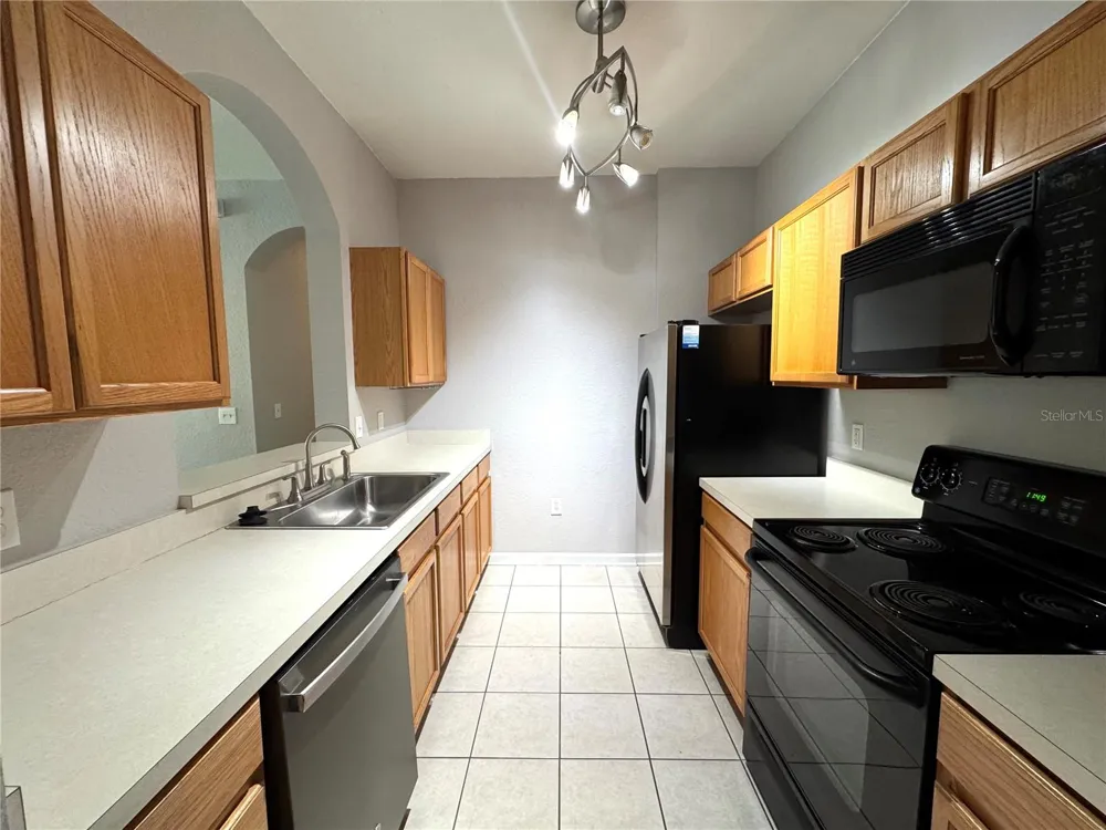 8660 BUCCILLI DRIVE #305 Orlando, FL 32829