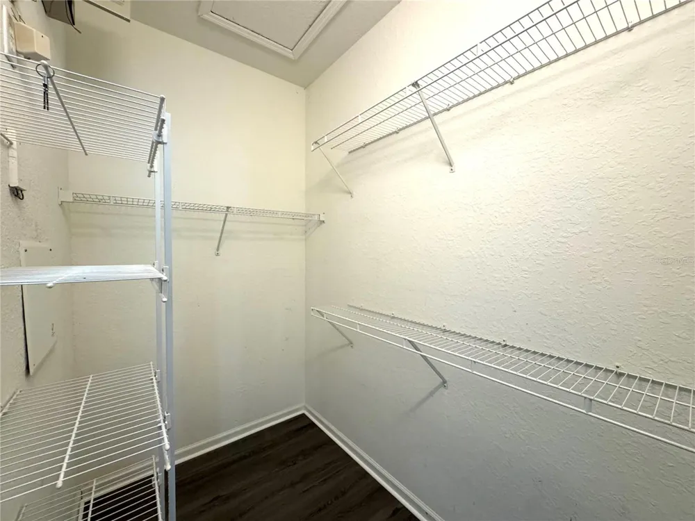 8660 BUCCILLI DRIVE #305 Orlando, FL 32829