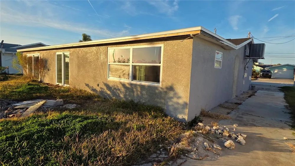 4020 HEADSAIL DRIVE New Port Richey, FL 34652