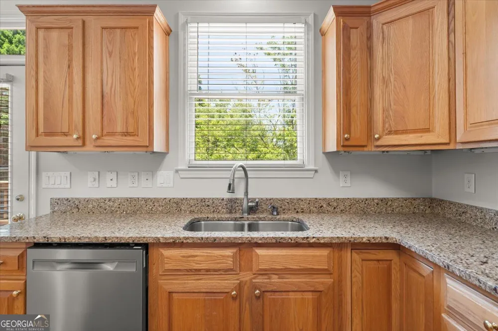 4372 Paces Point CIR SE Smyrna, GA 30080