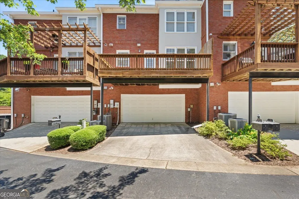 4372 Paces Point CIR SE Smyrna, GA 30080