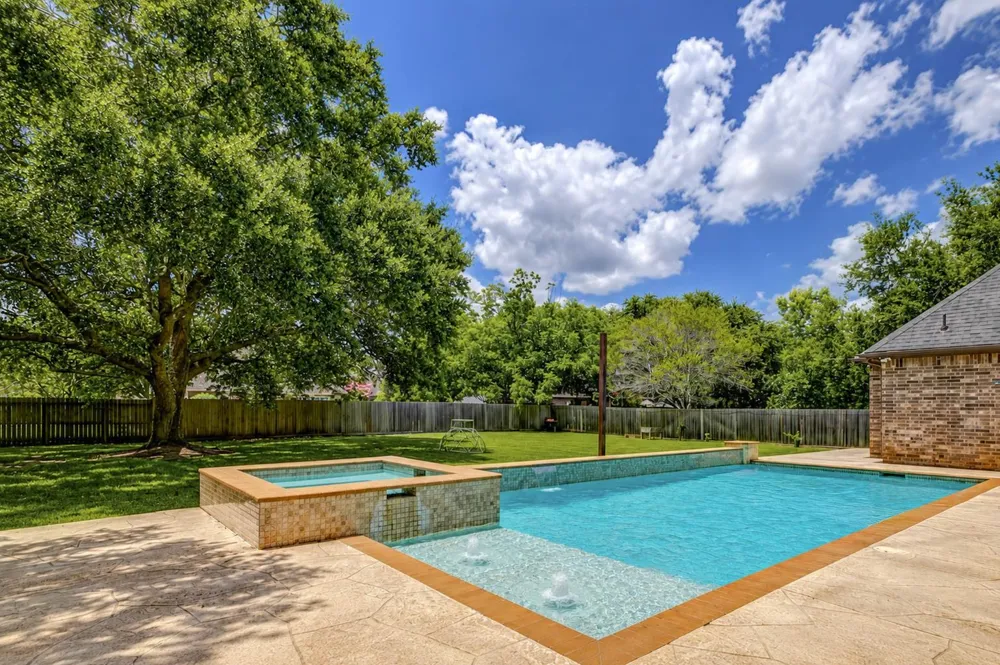 5327 Whitmore Street Fulshear, TX 77441