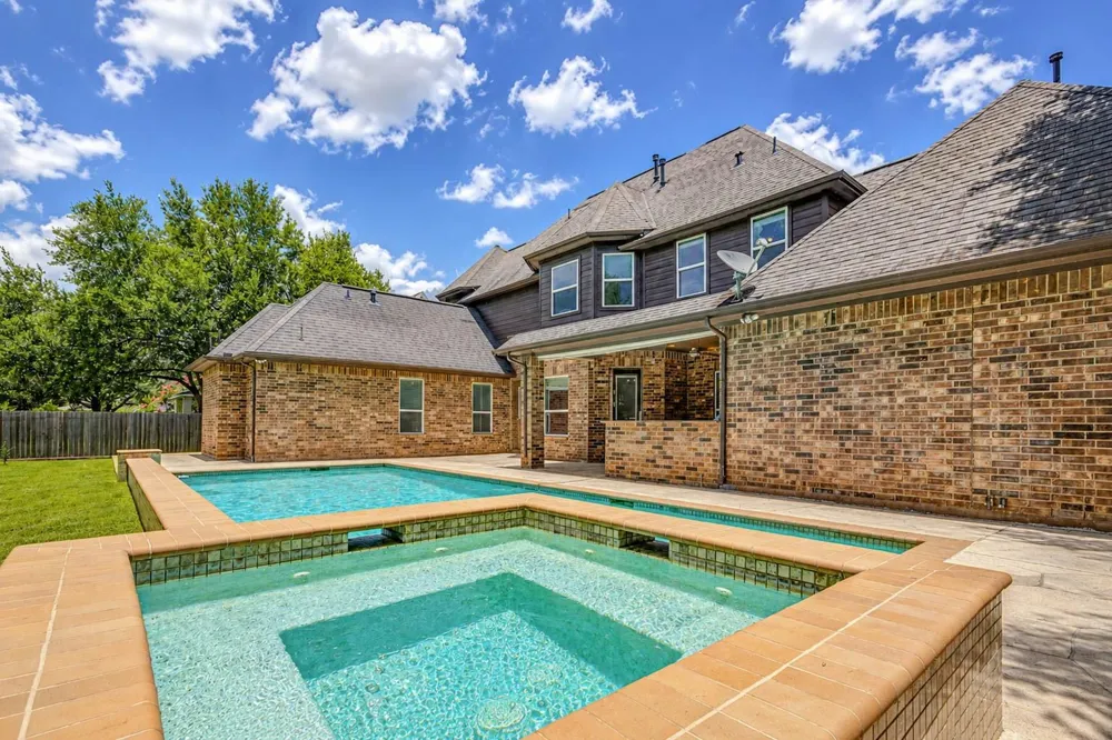 5327 Whitmore Street Fulshear, TX 77441
