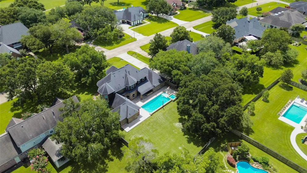 5327 Whitmore Street Fulshear, TX 77441