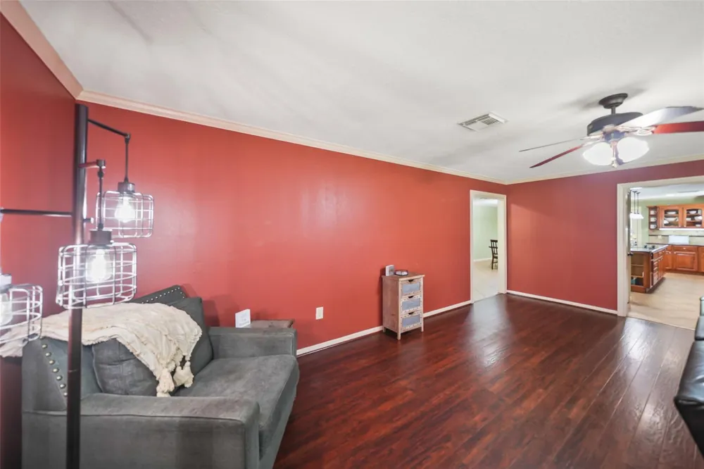 4409 Avenue J Santa Fe, TX 77510