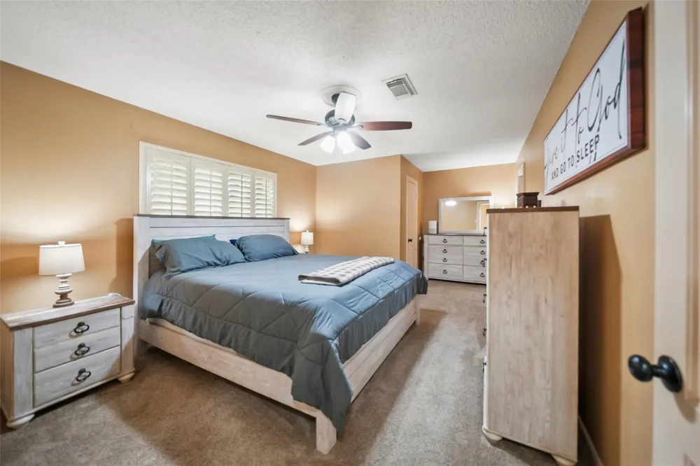 4409 Avenue J Santa Fe, TX 77510
