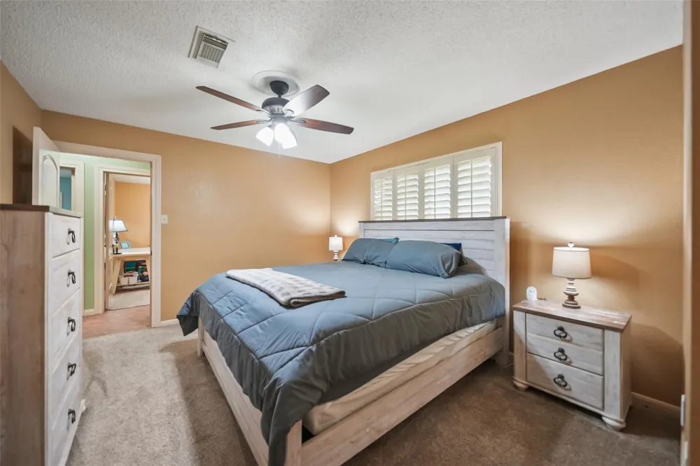 4409 Avenue J Santa Fe, TX 77510