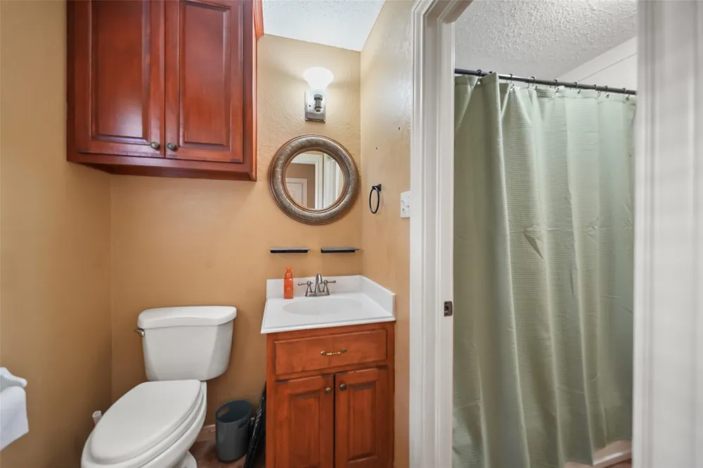 4409 Avenue J Santa Fe, TX 77510
