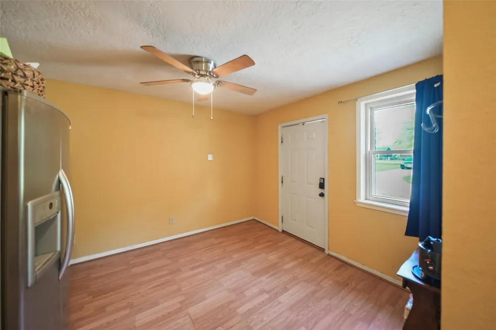 4409 Avenue J Santa Fe, TX 77510