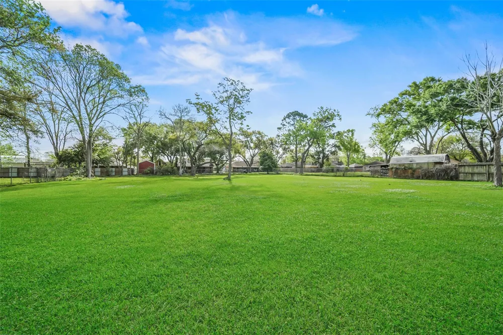 4409 Avenue J Santa Fe, TX 77510