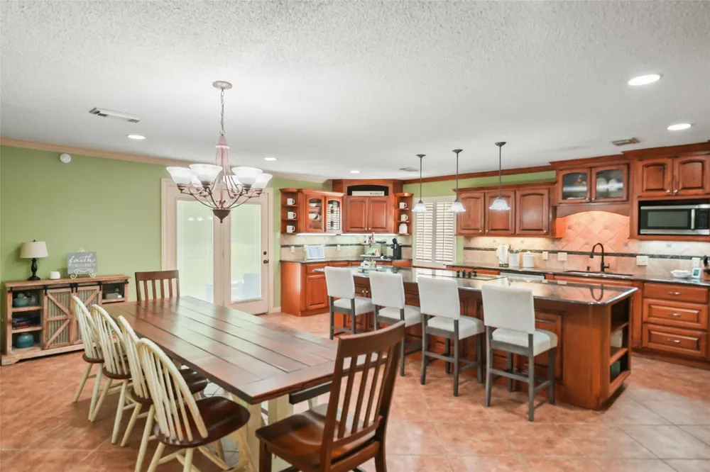 4409 Avenue J Santa Fe, TX 77510