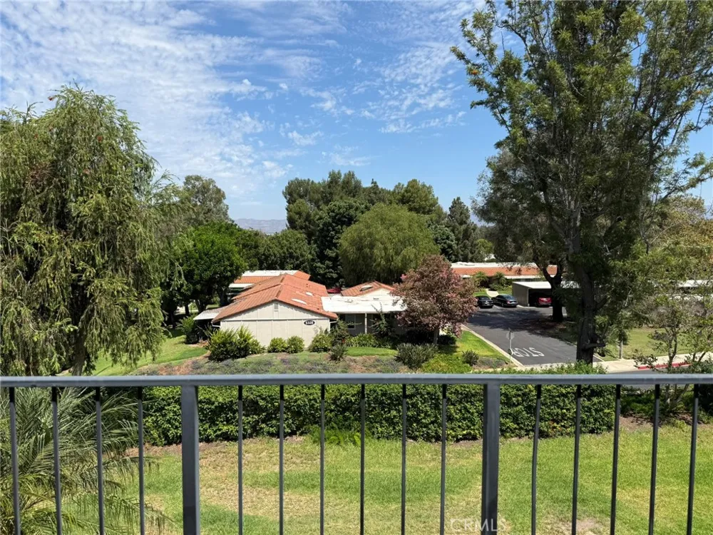 5348 Algarrobo #O Laguna Woods, CA 92637