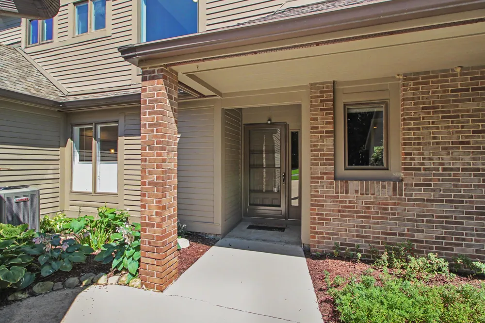4608 Cottonwood Drive Ann Arbor, MI 48108