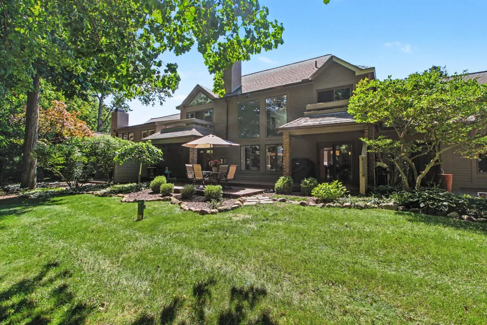 4608 Cottonwood Drive Ann Arbor, MI 48108