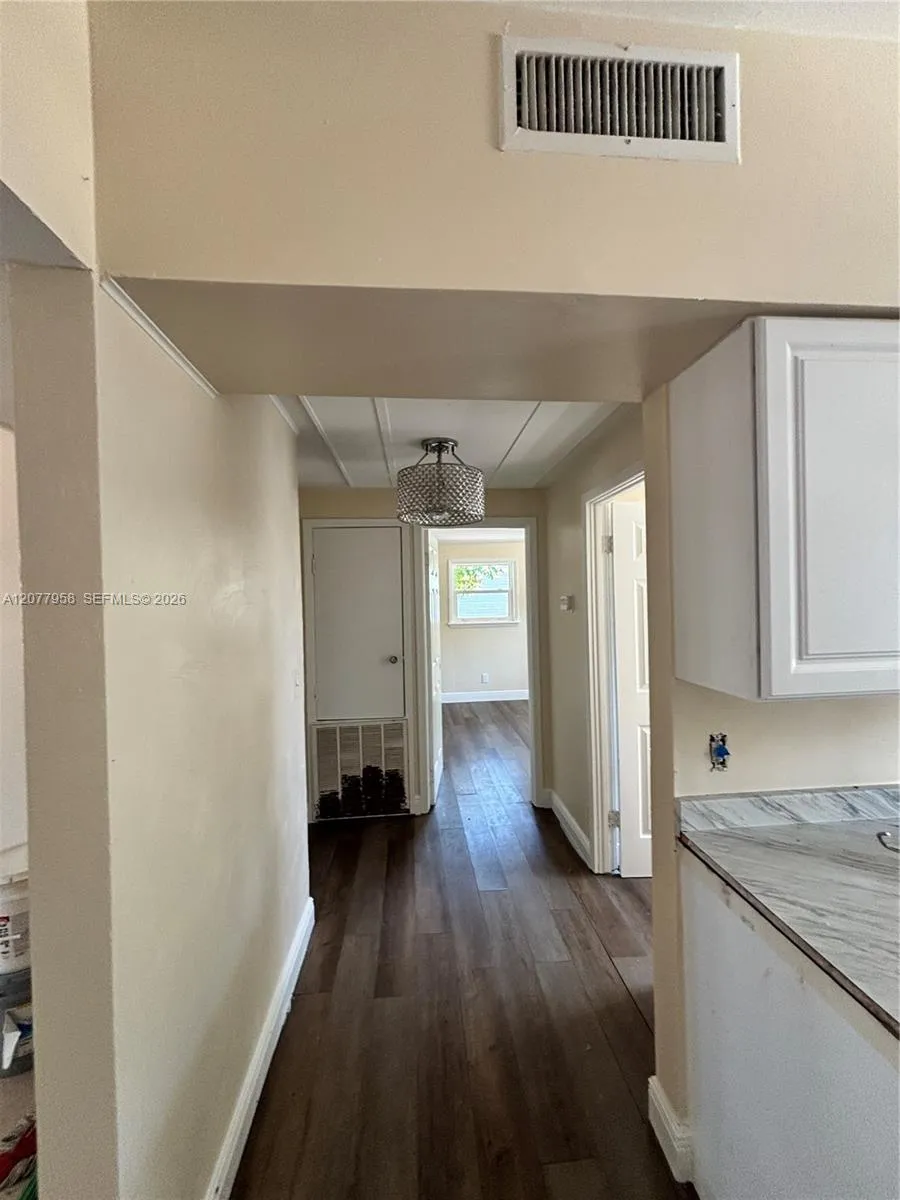 5438 Fourth Ave Fort Myers, FL 33907