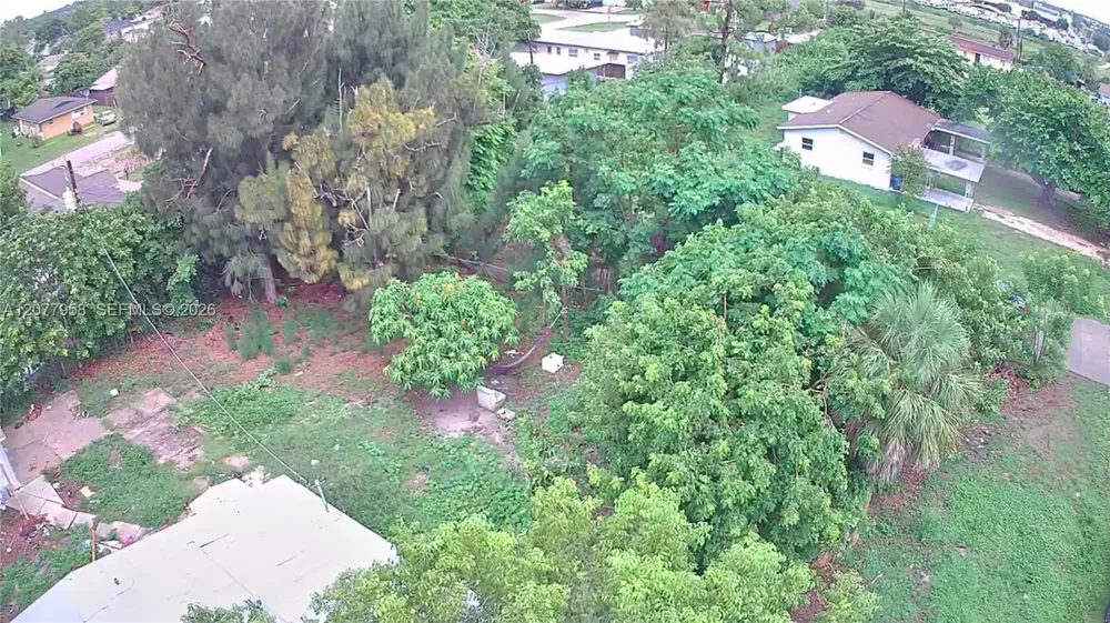 5438 Fourth Ave Fort Myers, FL 33907