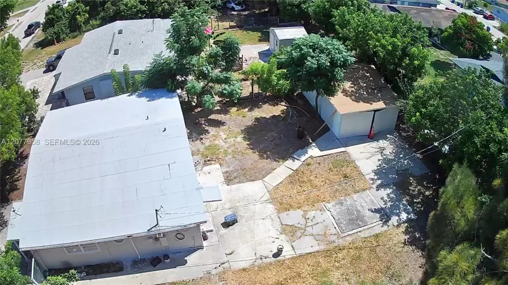5438 Fourth Ave Fort Myers, FL 33907
