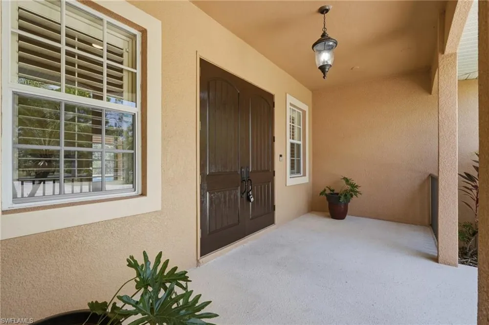 18241 Riverwind Drive Alva, FL 33920
