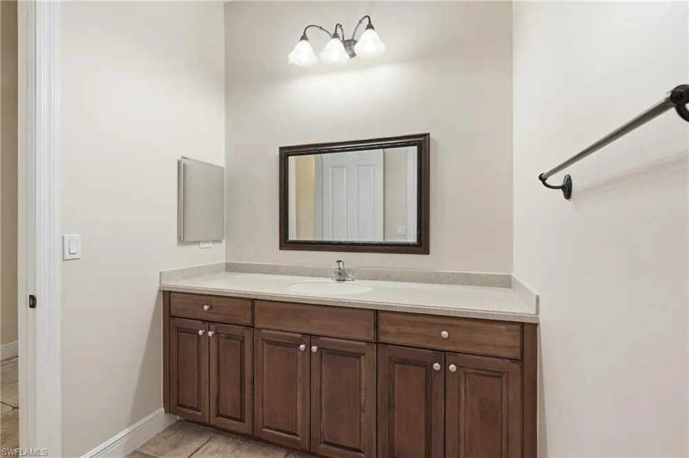 18241 Riverwind Drive Alva, FL 33920