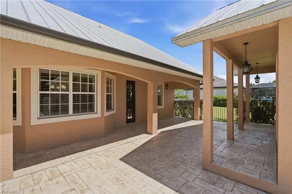 18241 Riverwind Drive Alva, FL 33920