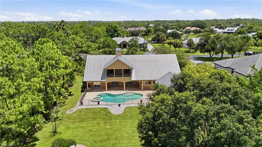 18241 Riverwind Drive Alva, FL 33920