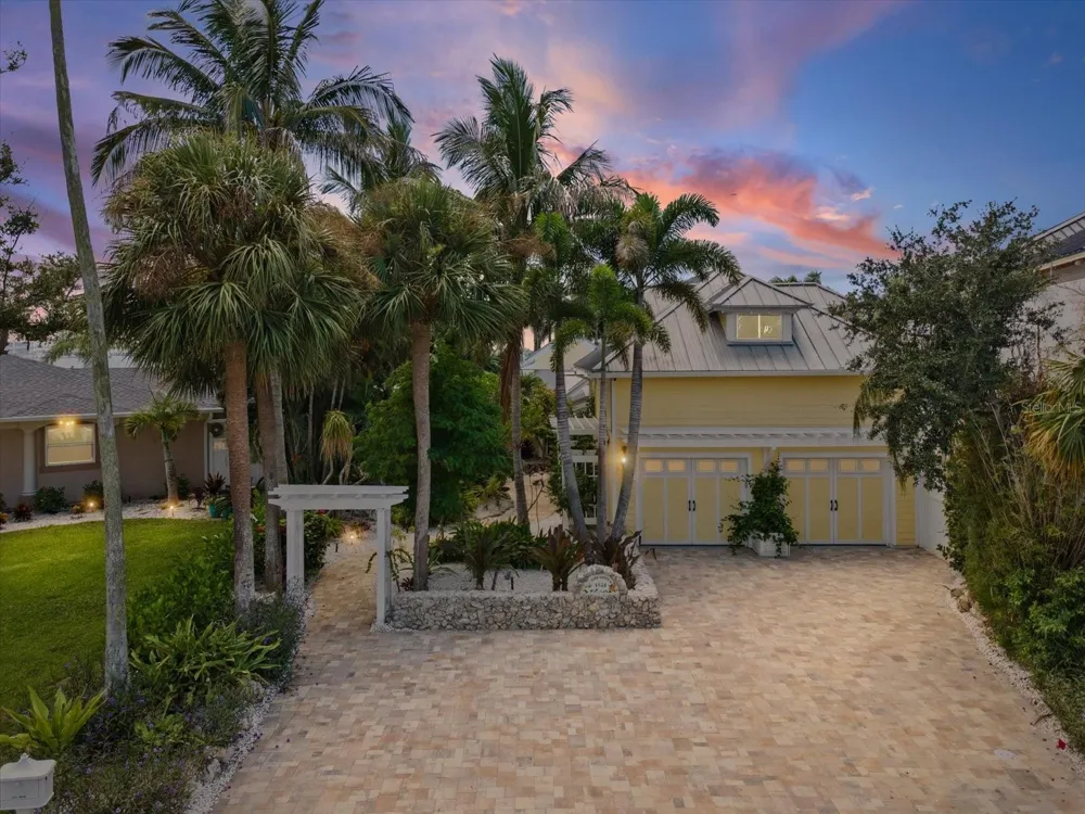 1828 VENETIAN POINT DRIVE Clearwater, FL 33755