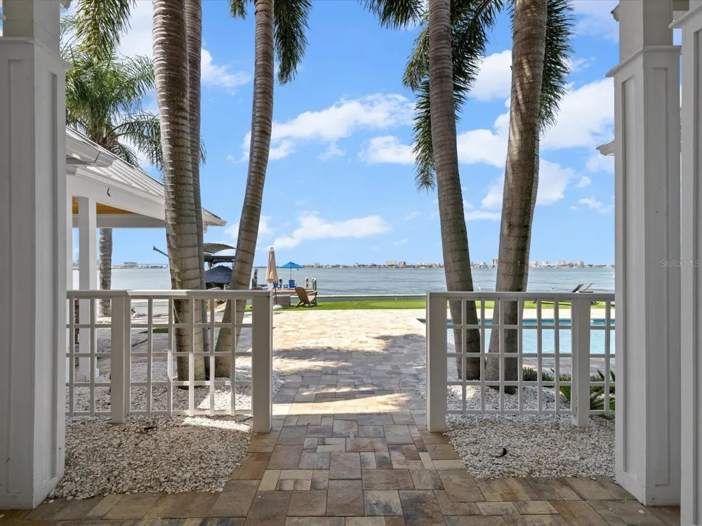 1828 VENETIAN POINT DRIVE Clearwater, FL 33755