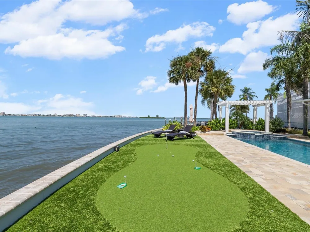 1828 VENETIAN POINT DRIVE Clearwater, FL 33755