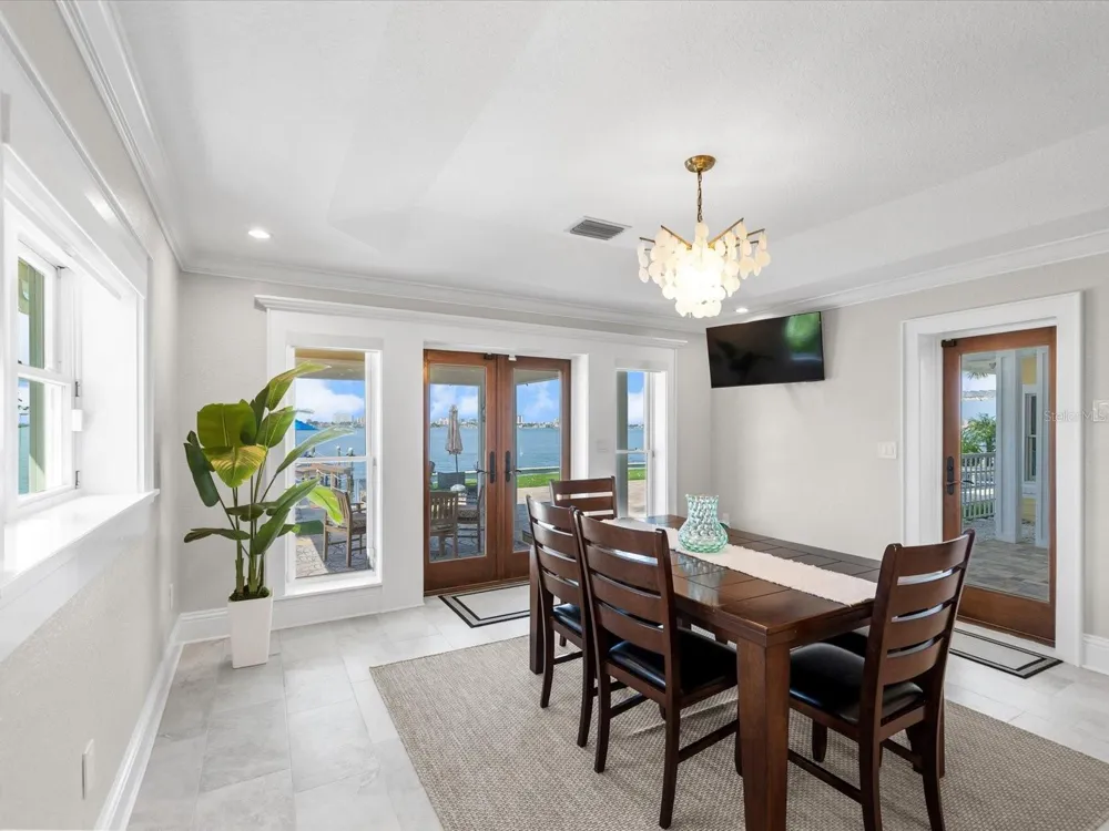 1828 VENETIAN POINT DRIVE Clearwater, FL 33755