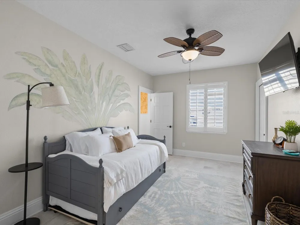 1828 VENETIAN POINT DRIVE Clearwater, FL 33755
