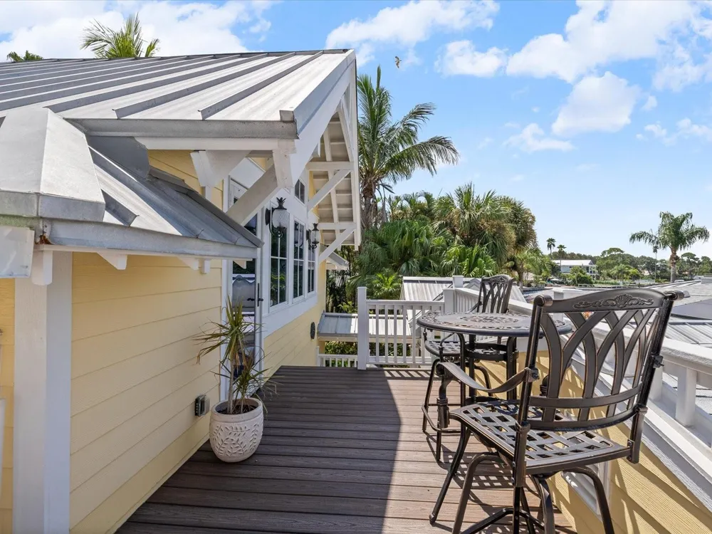 1828 VENETIAN POINT DRIVE Clearwater, FL 33755