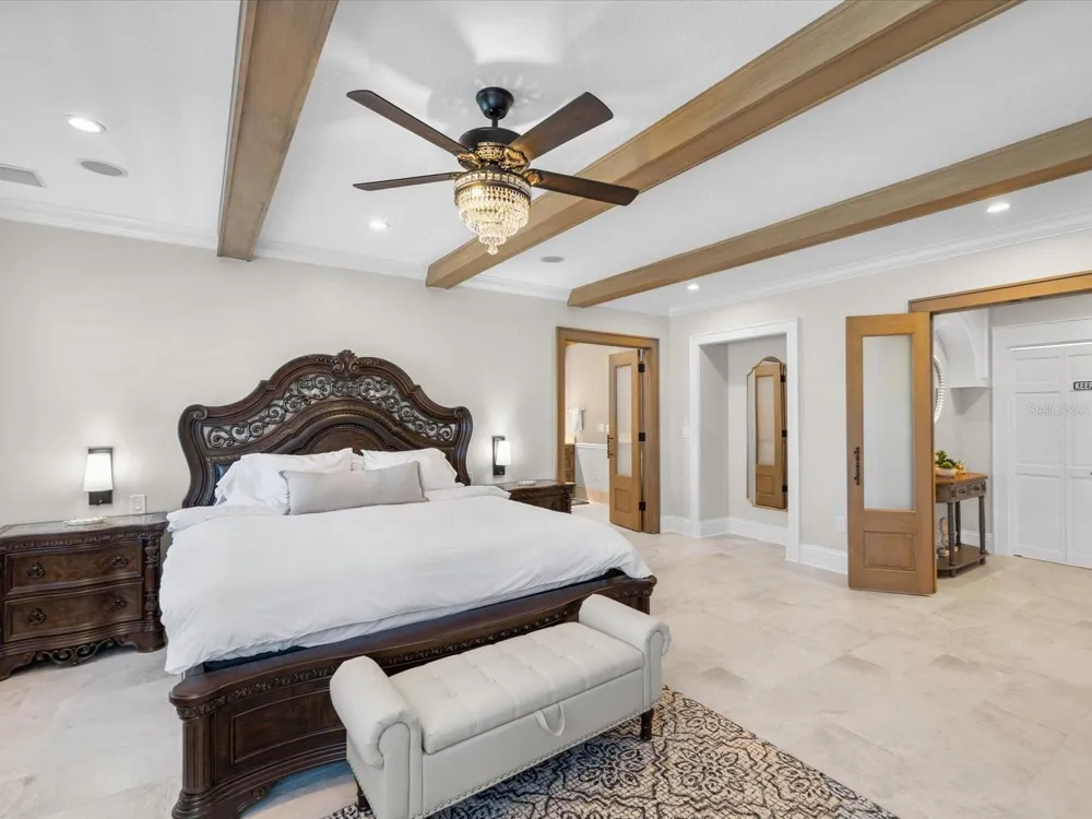 1828 VENETIAN POINT DRIVE Clearwater, FL 33755