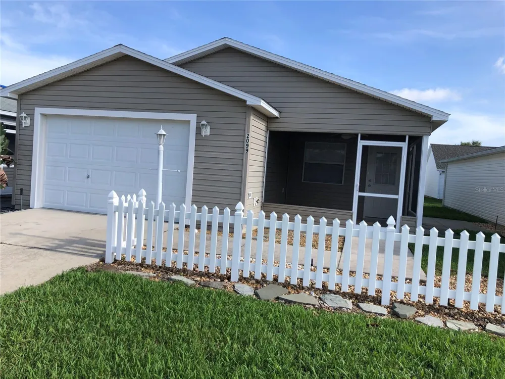 2099 BROYHILL AVENUE The Villages, FL 32162