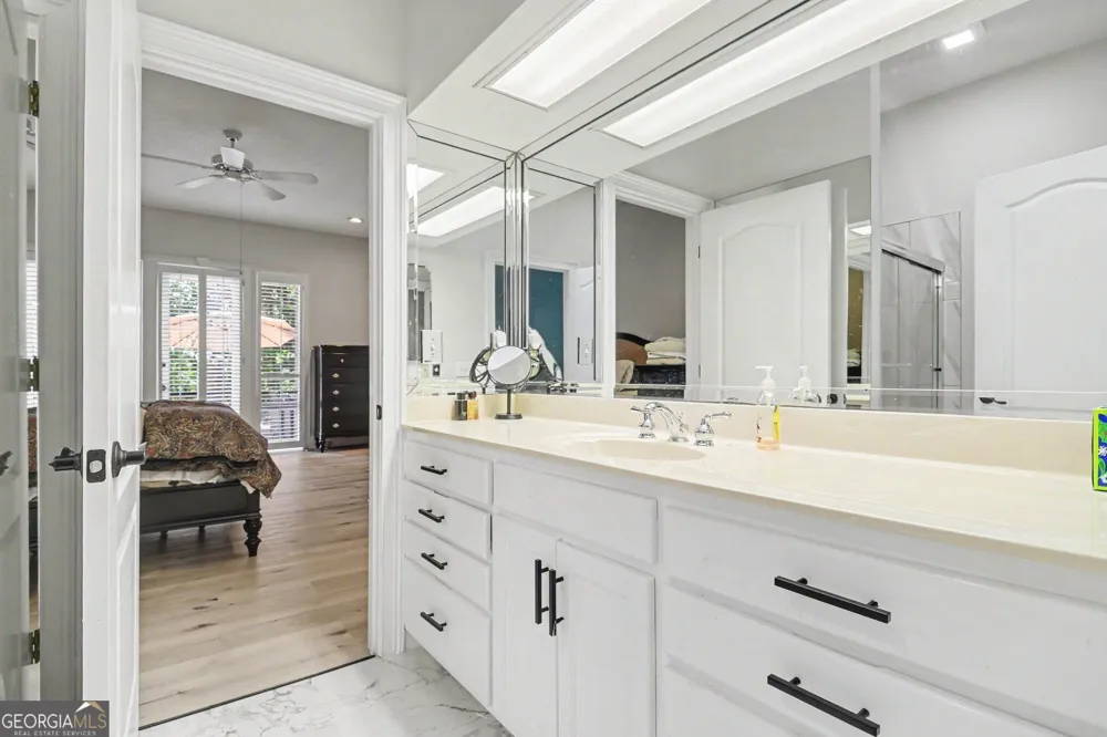 1126 Wedgefield DR Marietta, GA 30064