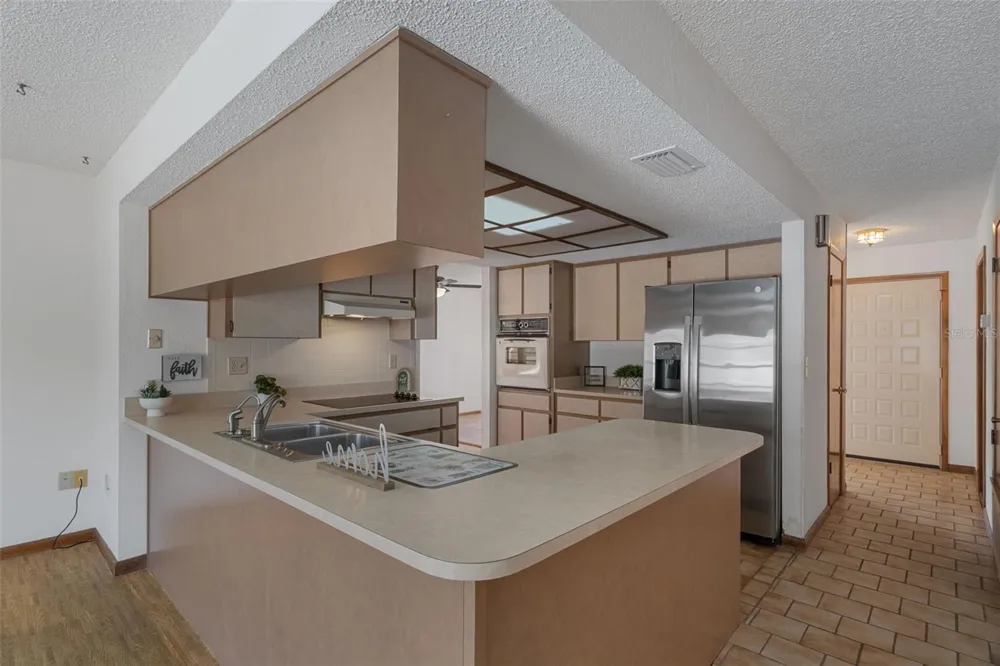 9009 HEATHER BOULEVARD Weeki Wachee, FL 34613