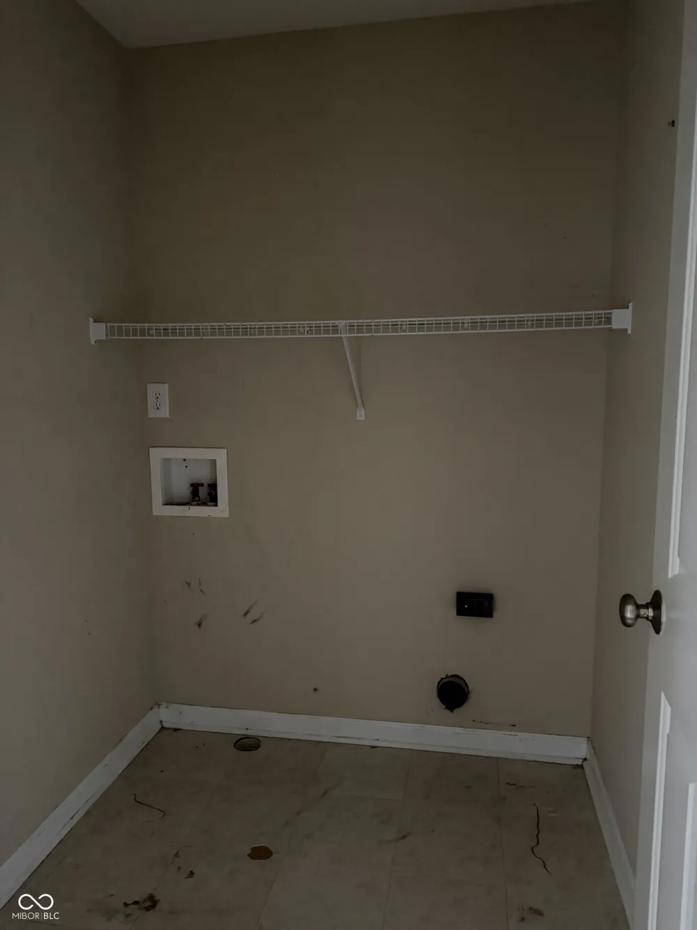 9461 Tanhurst Drive Indianapolis, IN 46250