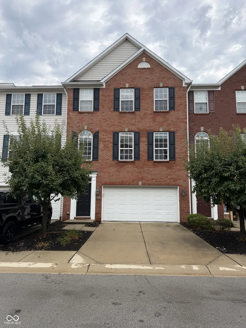 9461 Tanhurst Drive Indianapolis, IN 46250