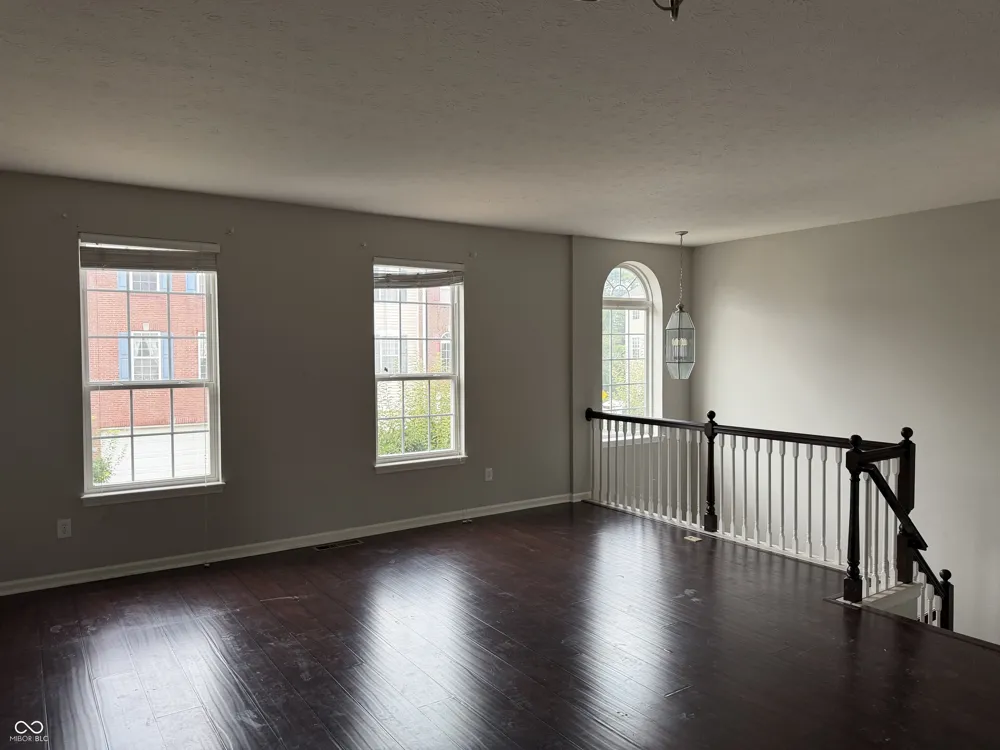 9461 Tanhurst Drive Indianapolis, IN 46250