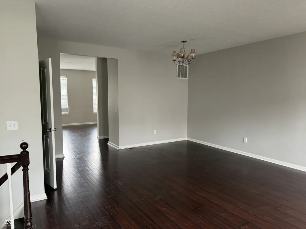 9461 Tanhurst Drive Indianapolis, IN 46250