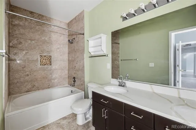 14261 E 1st Drive #305 Aurora, CO 80011