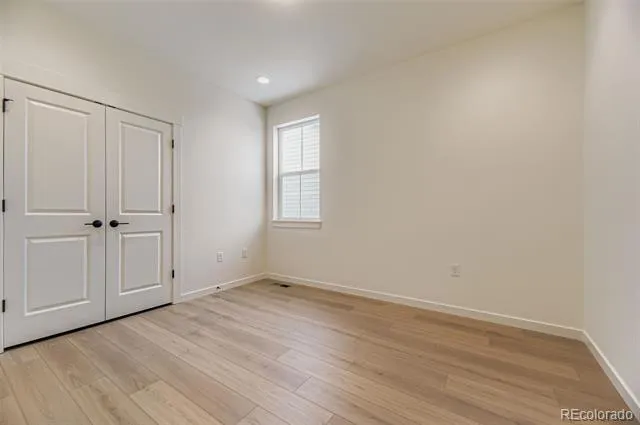 8942 S Riviera Way Aurora, CO 80016