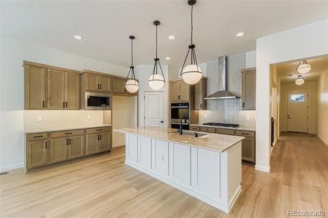 8942 S Riviera Way Aurora, CO 80016