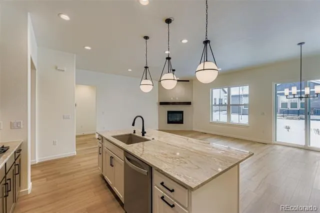 8942 S Riviera Way Aurora, CO 80016