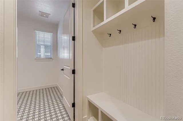 9046 S Shawnee Court Aurora, CO 80016